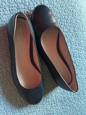 Ecco Anine Women's Navy Leather Ballet Flats, Size 37/6.5